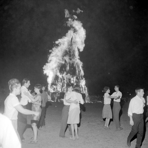 Traditions customs celebrations French Canada Saint-Jean-Baptiste St. John's Day